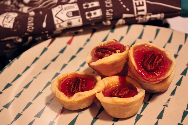 tiny pecan pumpkin pies